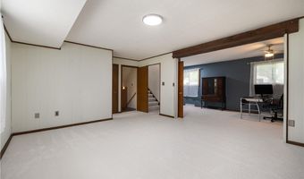 13795 Overcrest St NE, Alliance, OH 44601