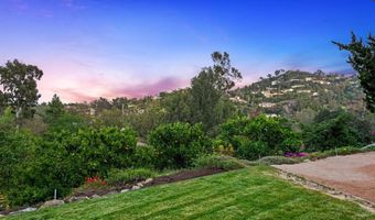 9835 Edgelake Dr, La Mesa, CA 91941