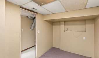 1427 Mattern Ave, Des Moines, IA 50316