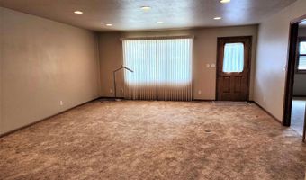 317 N Garfield St, Algona, IA 50511