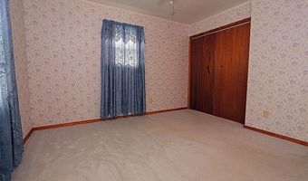 712 Duckett St, Advance, MO 63730