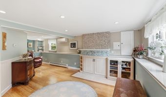 17 Briggs Ave, Bourne, MA 02532