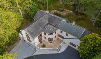 160 Pelican Rd, Middletown, NJ 07748