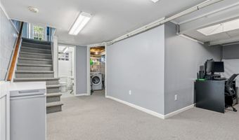 102 Winston Rd, Akron, OH 44313