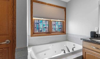 88 BELLEVUE Pl, Appleton, WI 54913