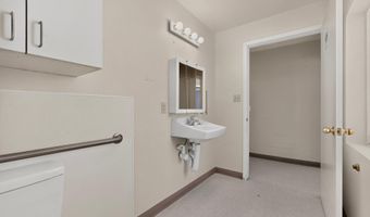 655 Country Ln, Bosque Farms, NM 87068