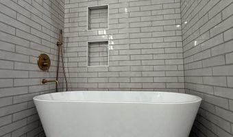 960 CAMP BRANCH Rd, Alabaster, AL 35007