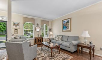 6 S Point Blvd, Barnegat, NJ 08005