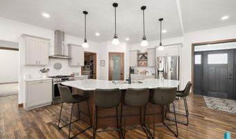 1012 S Nicholas Ave, Brandon, SD 57005