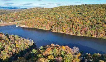 547- B KING St 17B, Basye, VA 22810