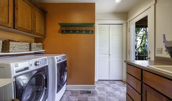 2815 Dead Indian Memorial Rd, Ashland, OR 97520