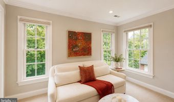 4 RIDGE Rd, Annapolis, MD 21401
