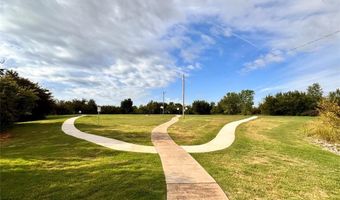 1100 Redwood Creek Dr, Yukon, OK 73099