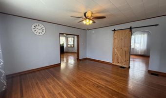 503 S Clinton St, Albia, IA 52531