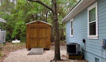 174 Sawyer Ln, Apalachicola, FL 32320