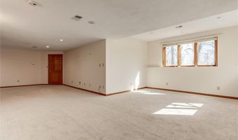 18180 S 153rd St, Basehor, KS 66007