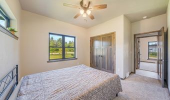 2005 E RIDGE HAVEN Ln, Appleton, WI 54913