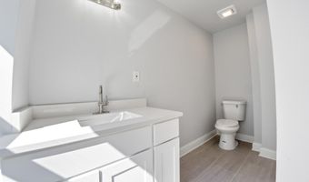 827 LINDEN St W, Allentown, PA 18101