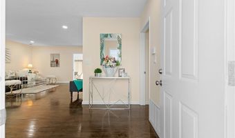 2118 W Crestwood Ln, Anaheim, CA 92804