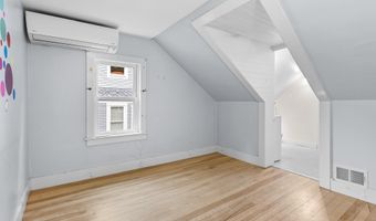 15 Grant St, Bangor, ME 04401
