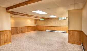 1341 Valley Dr, Akron, OH 44312