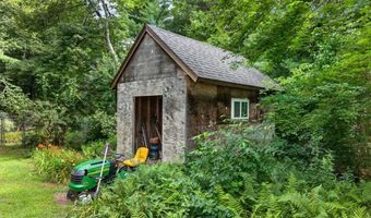 80 Old Shannock Rd, Charlestown, RI 02813
