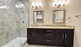 707 NE Heights Ln, Bentonville, AR 72712