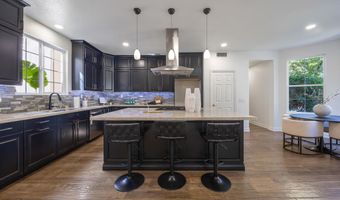 827 W Heritage Oak Ct, Altadena, CA 91001