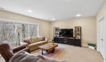 33903 Mill Creek Cir, Adel, IA 50003