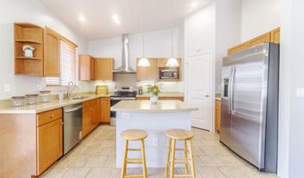 48 Hoku Puhipaka St, Kahului, HI 96732
