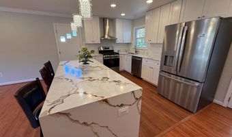 4721 SPRINGBROOK Dr, Annandale, VA 22003