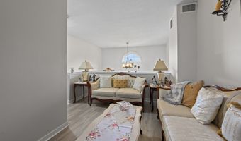 10 Linden Ct 10, Bloomfield, CT 06002