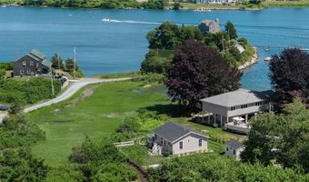 17 Goose Island Rd, Narragansett, RI 02882