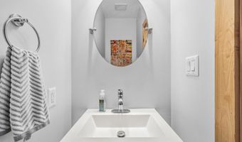 2360 S ARLINGTON RIDGE Rd, Arlington, VA 22202