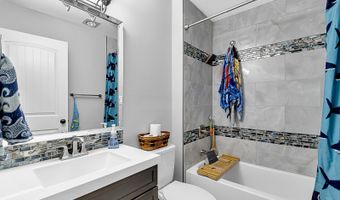 2105 BRIARWOOD Ln, Cheyenne, WY 82009