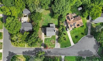 11818 Larkridge Ct, Charlotte, NC 28226
