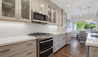 2842 Luciernaga St, Carlsbad, CA 92009