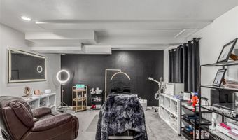 2039 Espana Way, Aurora, CO 80011