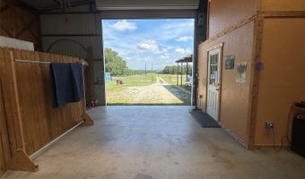 125 B Rolling Bend Rd, Alvord, TX 76225