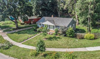 900 Barton Dr, Ann Arbor, MI 48105