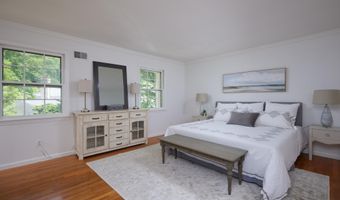 7811 CHARLESTON Dr, Bethesda, MD 20817