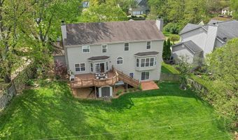 238 Pointe Lucerne Ct, Ballwin, MO 63011