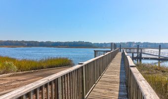 1422 Dupree Creek Dr, Awendaw, SC 29429