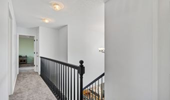 1235 Bentwood Ct, Altoona, IA 50009