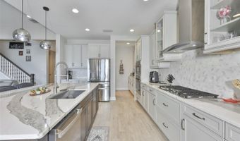 5379 EVERLONG Dr, Apollo Beach, FL 33572