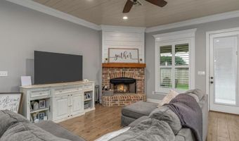 408 Halifax Cir, Benton, LA 71006
