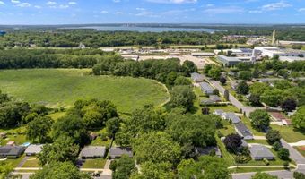 1210 Acewood Blvd, Madison, WI 53716