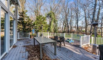 26 Bruns Rd, Allenhurst, NJ 07711