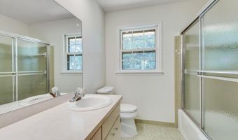 1534 Country Squire Ct, Decatur, GA 30033