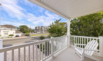 706 S BAY Ave, Beach Haven, NJ 08008